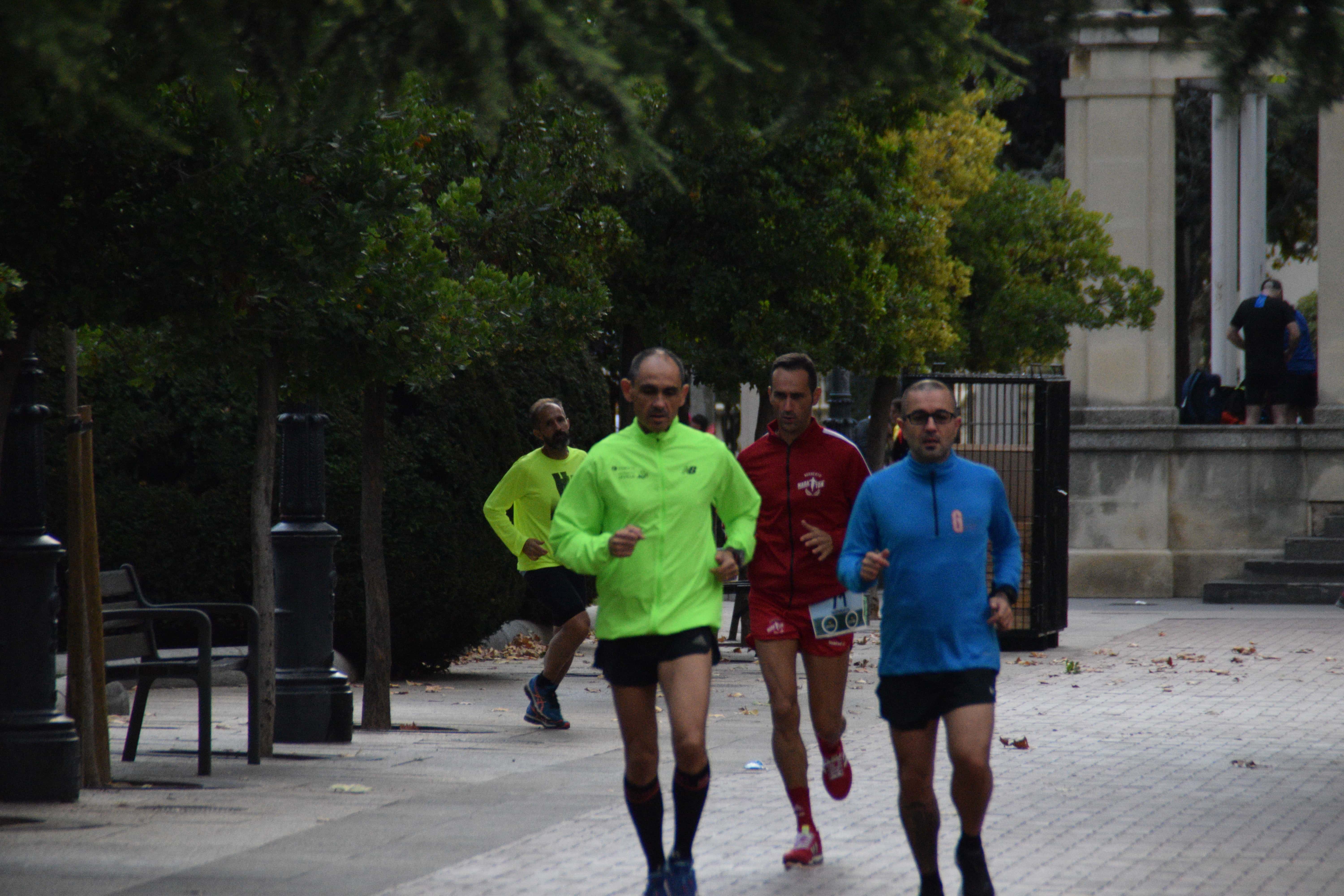 Linea de salida, me noto muy nervioso y me entradas dudas, durante las semana antes, he notado calambres en las piernas y como la sangre bombea por mis piernas. Linea de salida, me noto muy nervioso y me entradas dudas, durante las semana antes, he notado calambres en las piernas y como la sangre bombea por mis piernas.